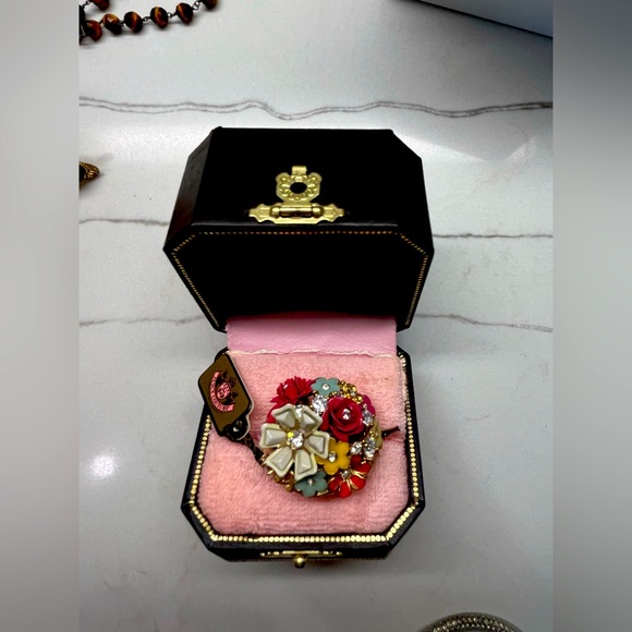 JUICY COUTURE FLORAL CLUSTER RNG - Picture 1 of 7